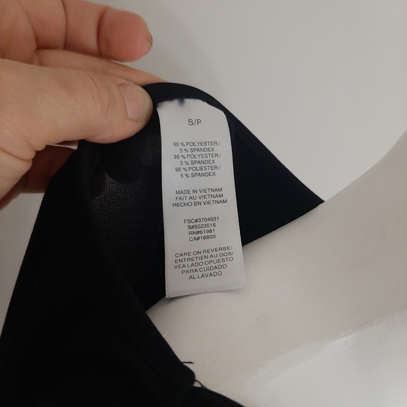 Dresses - Picture 3 of 10